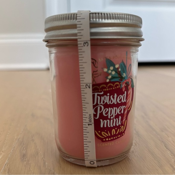 Bath and Body Works Twisted Peppermint 1 wick Candle Pink Winter Holiday Vanilla - Picture 6 of 8